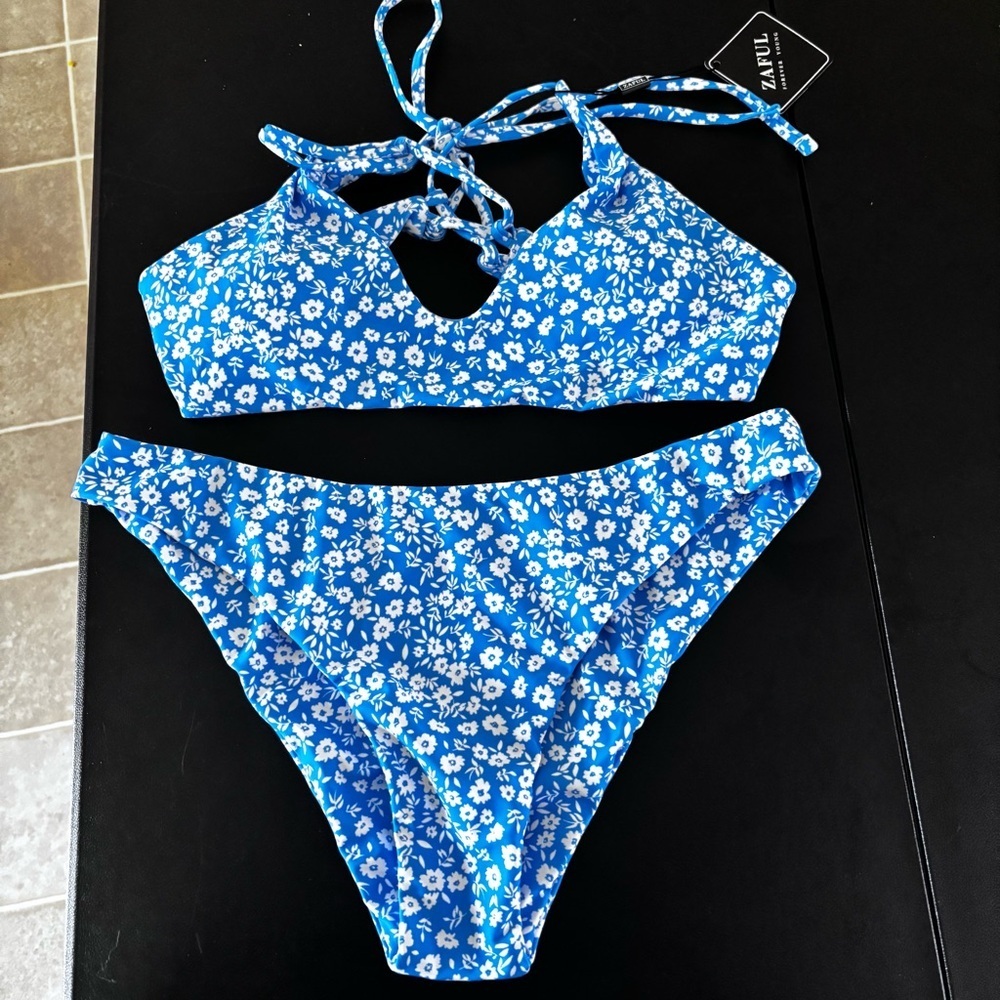 Zaful Floral Blue and White Bikini Set